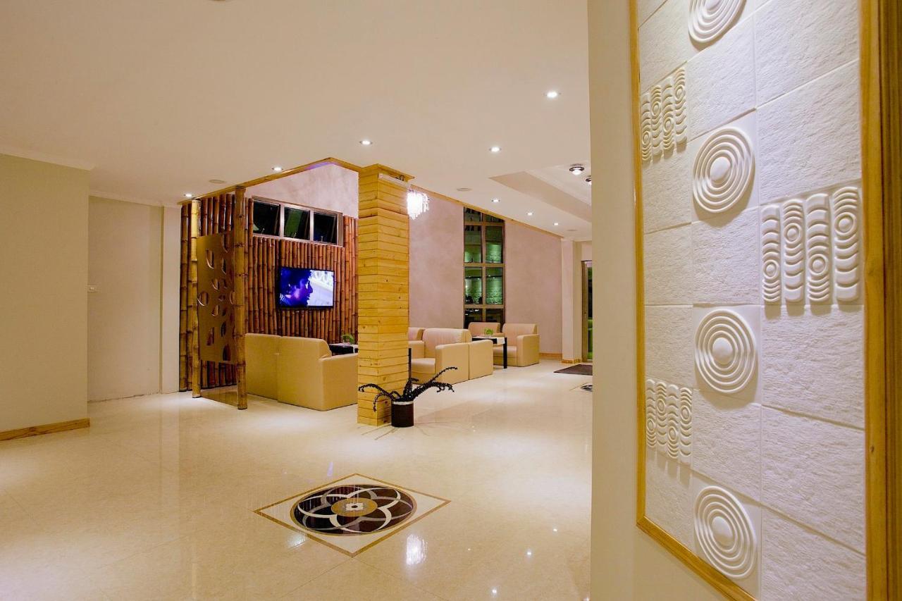 Kaani Beach Hotel At Маафуши Экстерьер фото